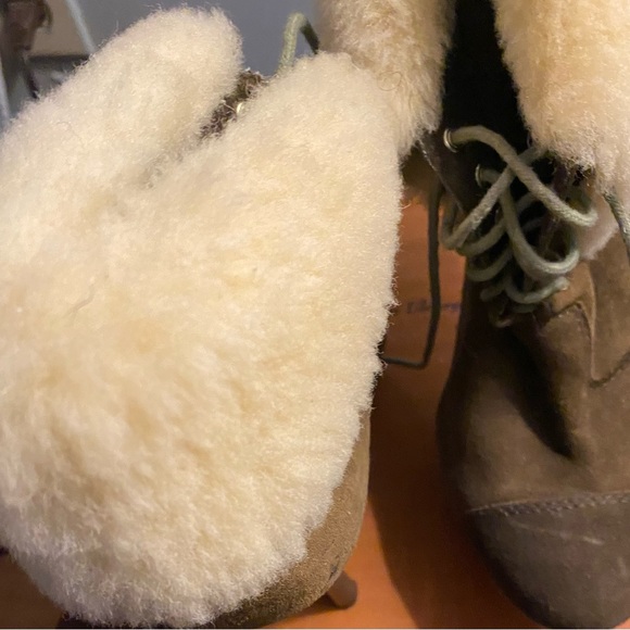 Slightly used Worn twice had surgery can’t wear High sexy and comfortable for me - Picture 4 of 5